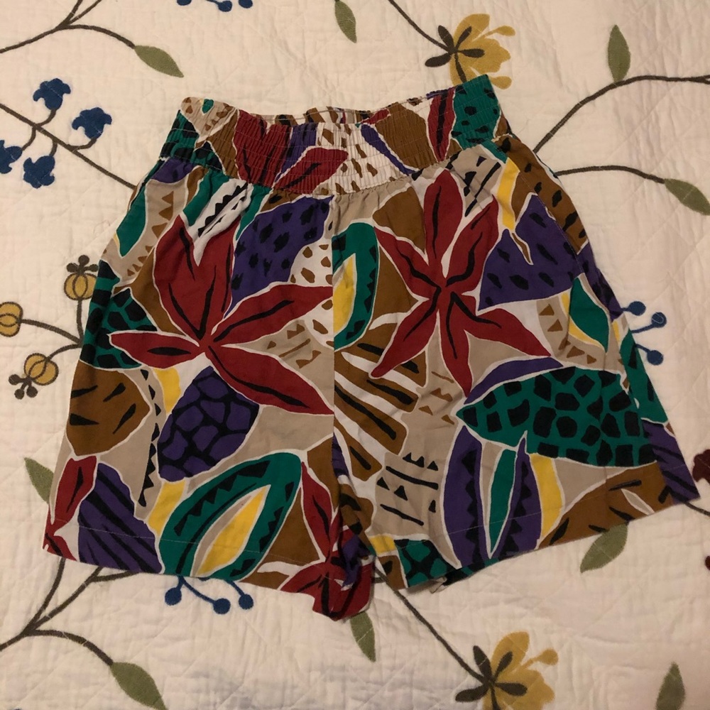 vintage colorful print shorts